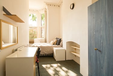 5 bed flat, Forest Road West F 1 - 5 Bed Bills Inc, Arboretum, Nottingham, NG74ER - Image 12