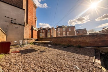 5 bed flat, Forest Road West F 1 - 5 Bed Bills Inc, Arboretum, Nottingham, NG74ER - Image 13