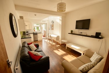 5 bed house, Gleave Road - 5 bed, Selly Park, Birmingham, B296JW - Image 2