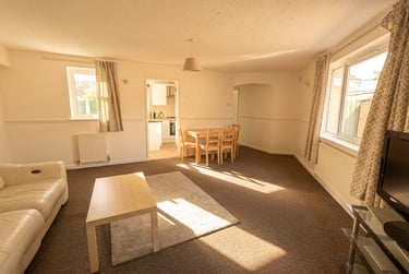 2 bed house, Ingham Grove, Lenton, Nottingham, NG72LQ - Image 2