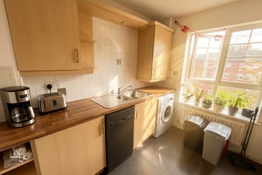 2 bed flat, Seymour Court, Arboretum, Nottingham, NG74DG - Image 3