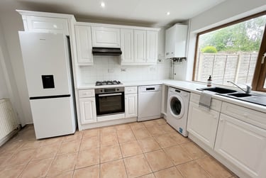 2 bed house, Pershore Road, Edgbaston, Birmingham, B57RW - Image 1