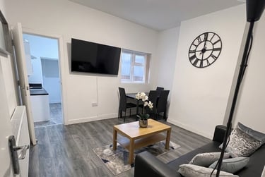 1 bed house, Pershore Road, Selly Park, Birmingham, B297NJ - Image 1