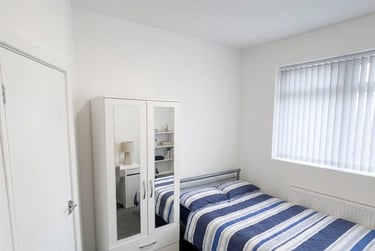 1 bed house, Pershore Road, Selly Park, Birmingham, B297NJ - Image 3