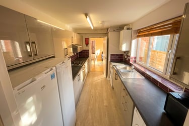 5 bed house, Mettham Street - 5 Bed Bills Inc, Lenton, Nottingham, NG71SH - Image 1