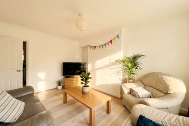 2 bed house, Abbey Bridge, Lenton, Nottingham, NG72NH - Image 1