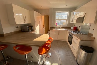 5 bed house, Mettham Street - 5 Bed Bills Inc, Lenton, Nottingham, NG71SH - Image 2