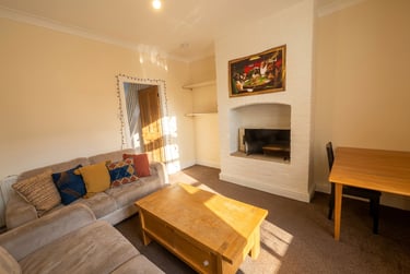 4 bed house, Elmsthorpe Avenue, Lenton, Nottingham, NG72BU - Image 1