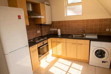 1 bed flat, Derby Road - 1 bed, Lenton, Nottingham, NG71QN - Image 2
