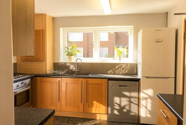 5 bed house, Abbey Road - 5 Bed, Beeston, Nottingham, NG92QF - Image 3