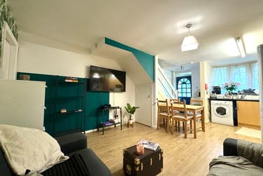 3 bed house, Saxon Green, Lenton, Nottingham, NG72LL - Image 3