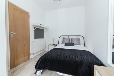 5 bed house, Claude Street, Dunkirk, Nottingham, NG72LA - Image 2