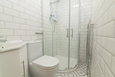 5 bed house, Claude Street, Dunkirk, Nottingham, NG72LA - Image 4