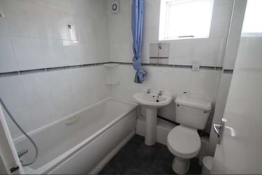 4 bed house, Chapel Court, Lenton, Nottingham, NG71HP - Image 6