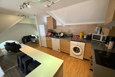 7 bed flat, Flat 7 Exeter House, Selly Park, Birmingham, B296EX - Image 7
