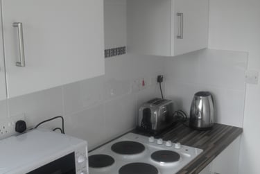 2 bed flat, Flat 4 Weoley Court, Selly Oak, Birmingham, B296NH - Image 4