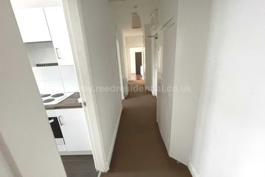 2 bed flat, Flat 4 Weoley Court, Selly Oak, Birmingham, B296NH - Image 2