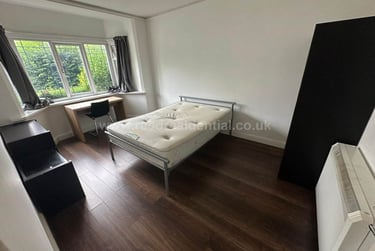 2 bed flat, Flat 4 Weoley Court, Selly Oak, Birmingham, B296NH - Image 6