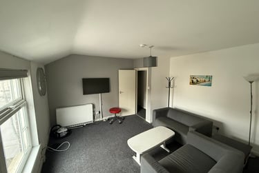 4 bed flat, Flat 2 Thomas Place, Radford, Nottingham, NG73NG - Image 1