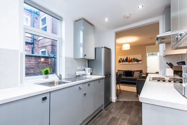 4 bed house, Marlborough Road, Beeston, Nottingham, NG92HG - Image 3