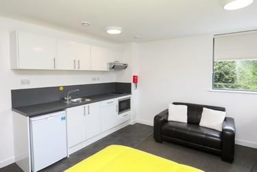 1 bed flat, F3 - 54 George Road, City Centre, Birmingham, B151PL - Image 3