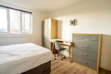 8 bed house, Queens Road, Beeston, Nottingham, NG92GS - Image 4