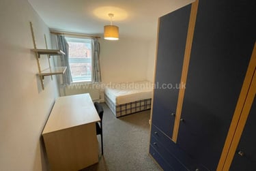 4 bed flat, Chapel Court, Lenton, Nottingham, NG71HP - Image 6