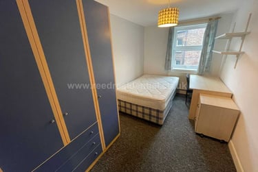 4 bed flat, Chapel Court, Lenton, Nottingham, NG71HP - Image 10