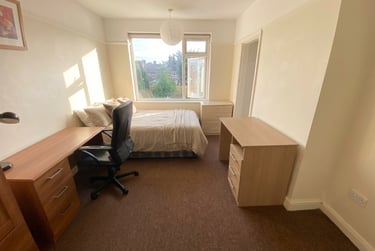 4 bed house, Marlborough Road, Beeston, Nottingham, NG92HG - Image 3