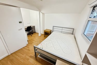 5 bed house, Frederick Grove, Lenton, Nottingham, NG71SG - Image 8