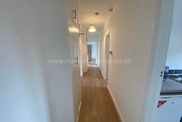 2 bed flat, Flat 10 Weoley Court, Selly Oak, Birmingham, B296NH - Image 4