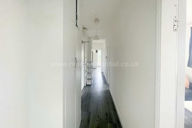 2 bed flat, Flat 9 Weoley Court, Selly Oak, Birmingham, B296NH - Image 7