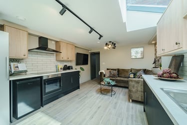 1 bed house, Heeley Road, Selly Park, Birmingham, B296EN - Image 1