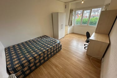 1 bed flat, Flat 14 Weoley Court, Selly Oak, Birmingham, B296NH - Image 6