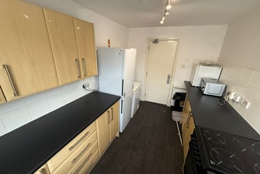 4 bed flat, Flat 1 Thomas Place, Radford, Nottingham, NG73NG - Image 4