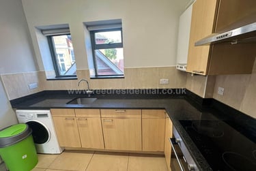 4 bed flat, Flat 1 B Arthur Avenue, Lenton, Nottingham, NG72HE - Image 2