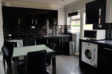 2 bed house, Abbey Bridge, Lenton, Nottingham, NG72NH - Image 1