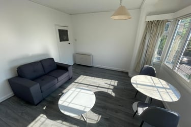 1 bed flat, Flat 12 Weoley Court, Selly Oak, Birmingham, B296NH - Image 1