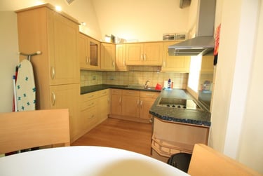 2 bed flat, Flat 4 Foxrose Court, Hockley, Nottingham, NG31JB - Image 4