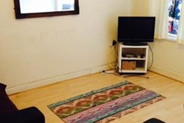 6 bed house, Teversal Avenue, Radford, Nottingham, NG71PY - Image 2