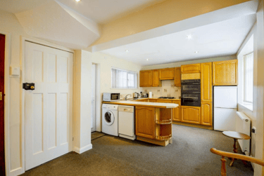 6 bed house, Park Road, Lenton, Nottingham, NG71LB - Image 2