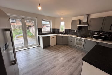 4 bed house, Ringwood Cres, Nottingham, NG8 1HL, Wollaton, Nottingham, NG81HL - Image 1