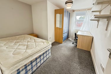 4 bed flat, Chapel Court, Lenton, Nottingham, NG71HP - Image 5