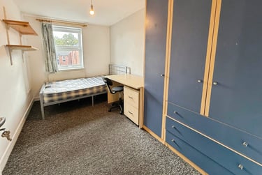 4 bed flat, Chapel Court, Lenton, Nottingham, NG71HP - Image 6