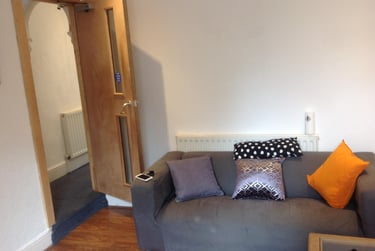 5 bed house, Dawlish Road, Selly Park, Birmingham, B297AR - Image 1