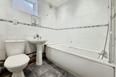 4 bed flat, Chapel Court, Lenton, Nottingham, NG71HP - Image 9