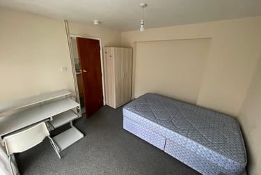 4 bed house, Lace Street, Dunkirk, Nottingham, NG72JT - Image 1