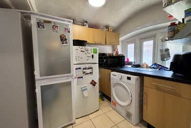 5 bed flat, Forest Road West F 1 - 5 Bed Bills Inc, Arboretum, Nottingham, NG74ER - Image 4