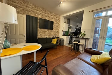 6 bed house, Tiverton Road, Selly Park, Birmingham, B296BU - Image 1