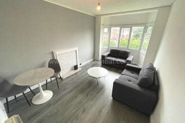 2 bed house, Flat 8 Weoley Court, Selly Oak, Birmingham, B296NH - Image 1